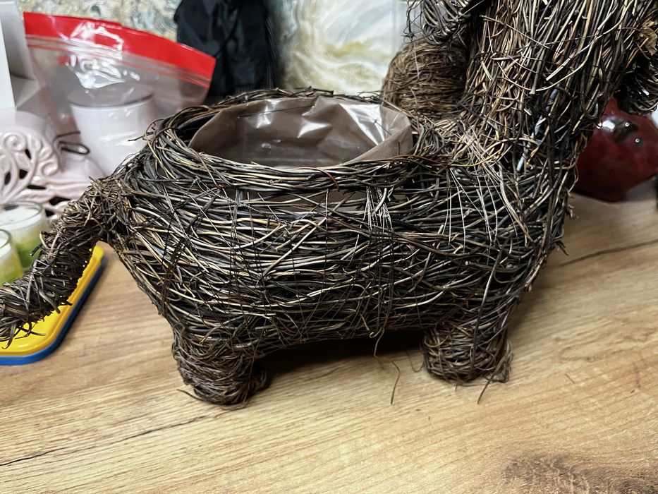 Садове плетене кашпо