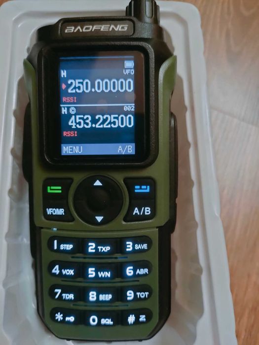 Baofeng  UV-21 pro  УКХ  рація  144/220/430 мГц  10W  1000 грн