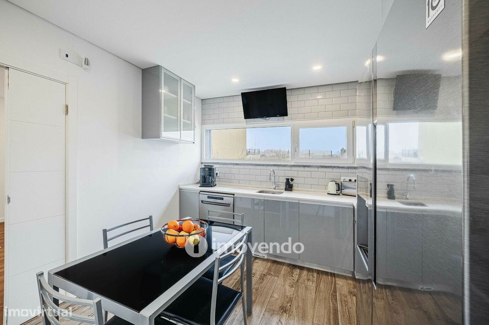 Moradia T3+1 moderna e exclusiva, com garagem e jardim, em Porto Salvo