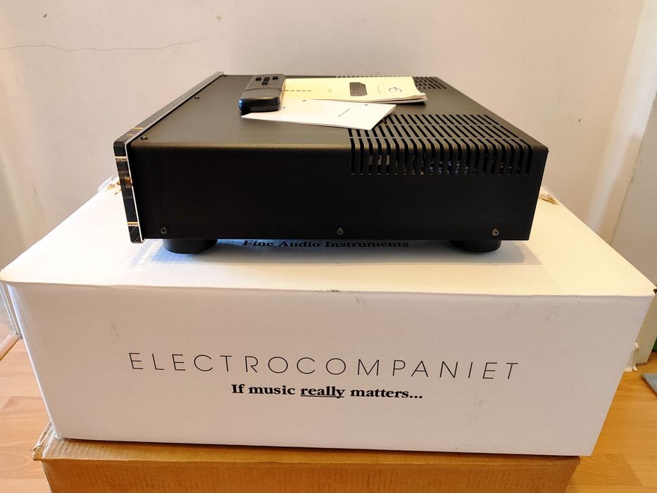Electrocompaniet przedwzmacniacz 4.7 XLR fabryczny komplet pilot 2 kartony  JAK NOWY