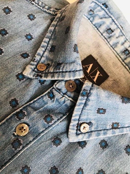 Синяя рубашка Armani Exchange с узором