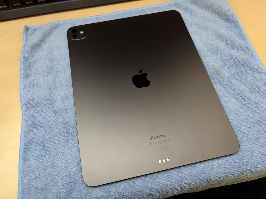 Apple iPad Pro 13” M4 256GB c/ Garantia