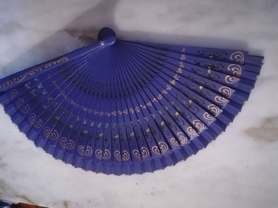 Conjunto de 4 Leques Diversos