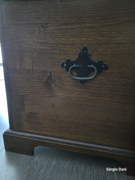 Móvel Arca ou Baú como Novo- BAIXA de preço