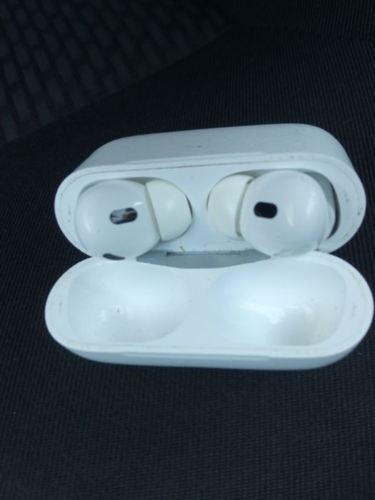 Навушники AirPods pro