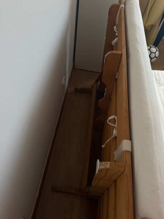Sofá-cama baixo bege