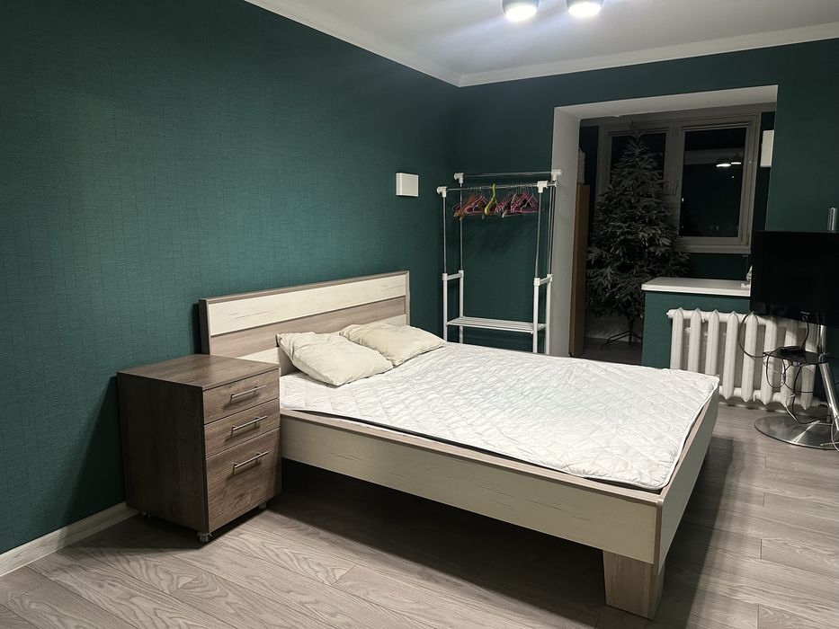 Оренда 3к квартири на вул. Ахматової 5