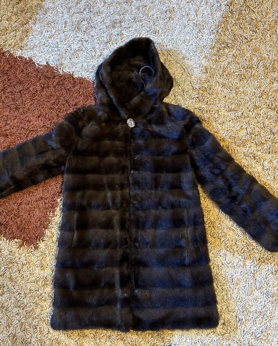 Хутряна шуба AOXUEFUR чорна з капюшоном розмір 38 S-M