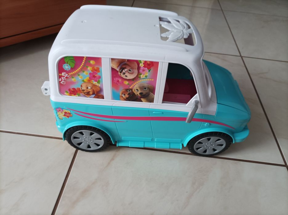 Kamper.   Barbie