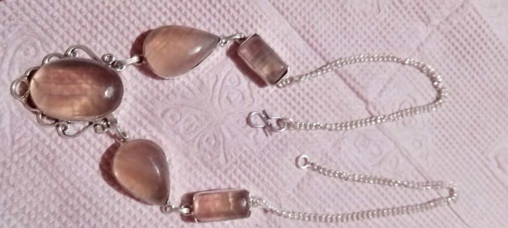 Подарункові шийні прикраси