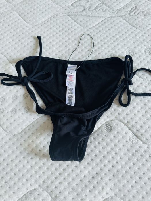 Bikini Stroj kąpielowy majtki czarne r 10/38 Primark