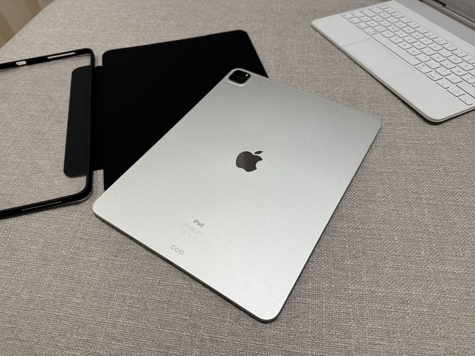 ipad Pro 12.9 5ª Geracao M1 e Capa teclado Apple