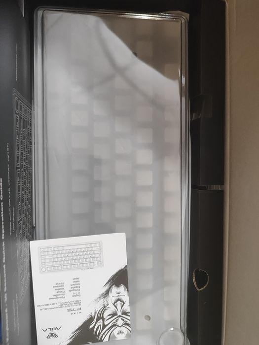 Aula f75 абсолютно нова