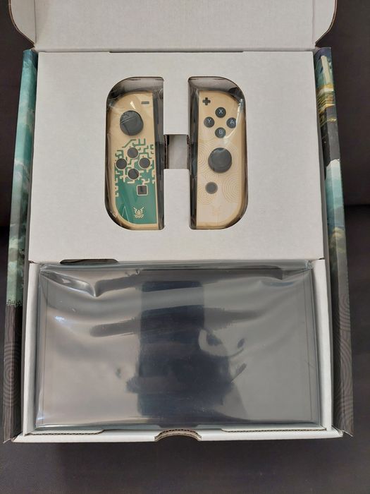 Nintendo Switch OLED Zelda Edition