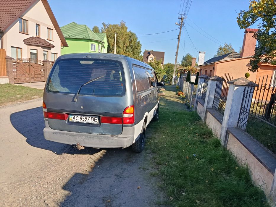 продаж кіа pregio