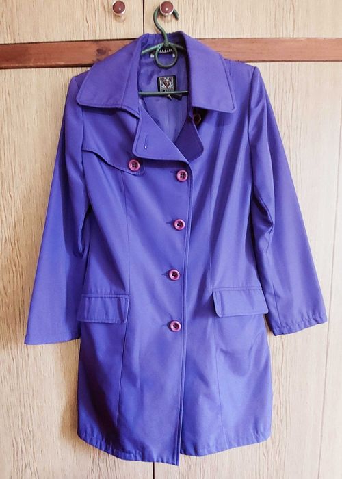 Жiночий плащ в дуже хорошому станi