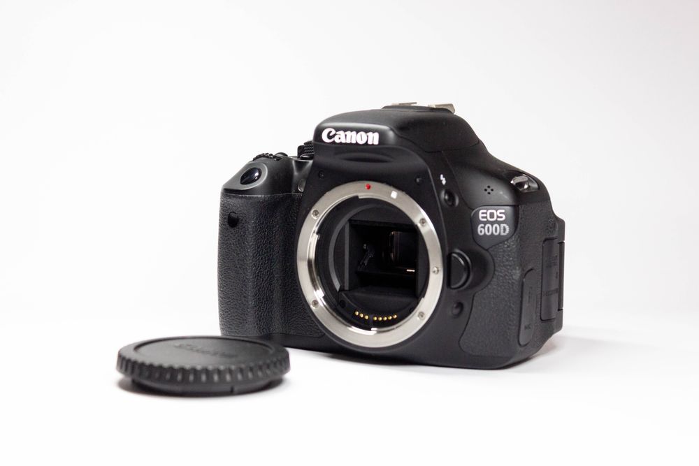 Canon EOS 600D + Canon 18-55mm