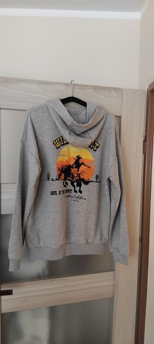 Reserved nowa bluza dresowa chłopięca r. 170