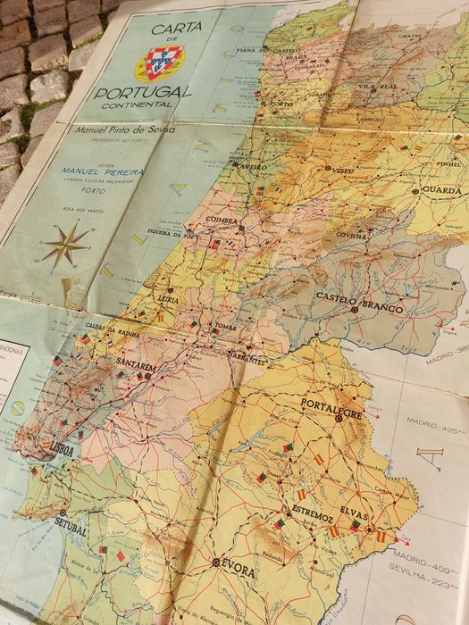 Mapa de Portugal, de 1965 de Manuel Pinto de Sousa  

A carta de