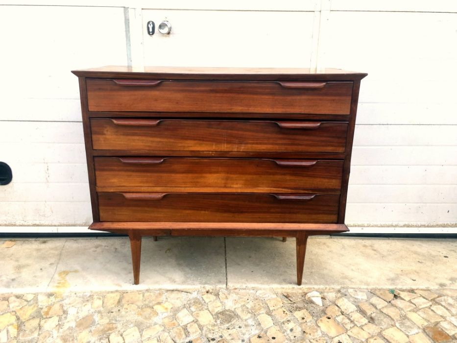 Cómoda olaio vintage 101comp X 44.5prof X 84alt.