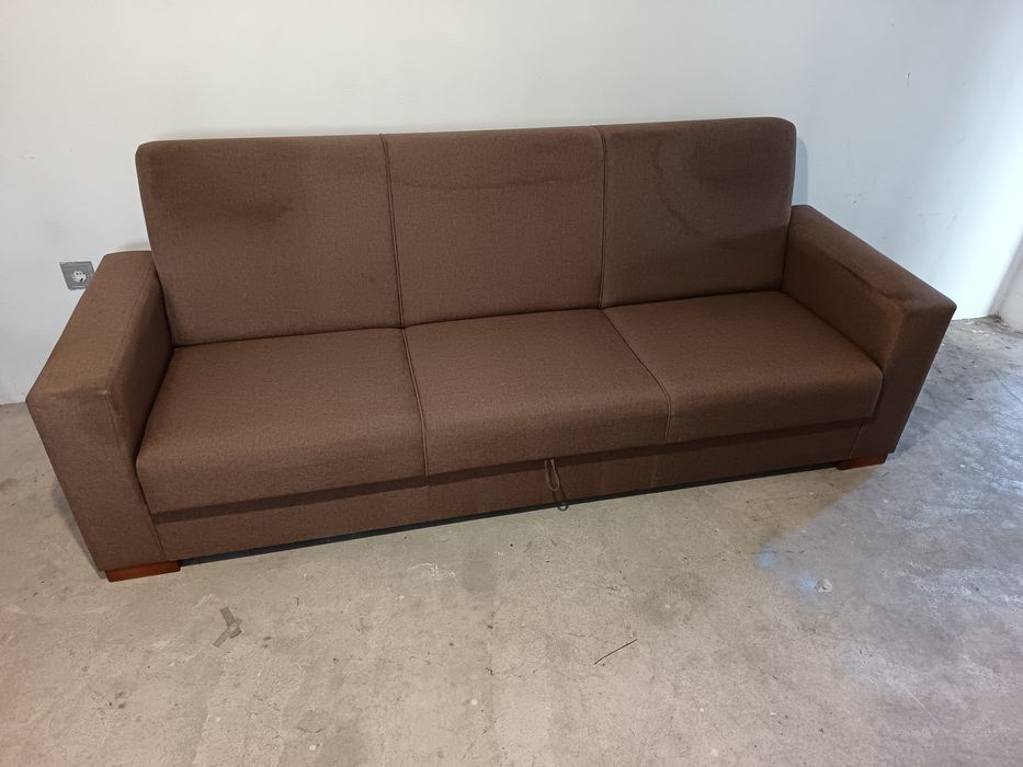 Sofá cama 3 lugares impecável