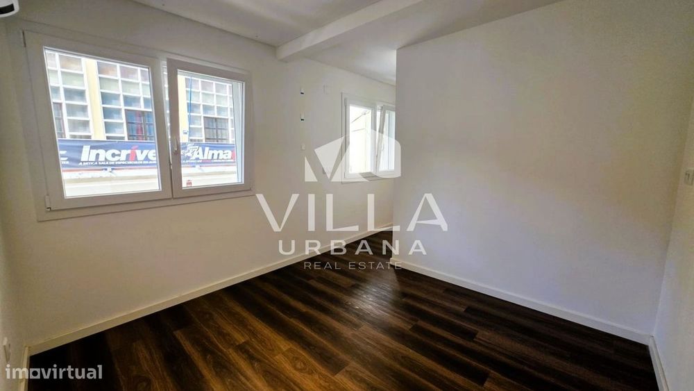 Apartamento T2 c/ Espaço Exterior localizado no Centro de Almada