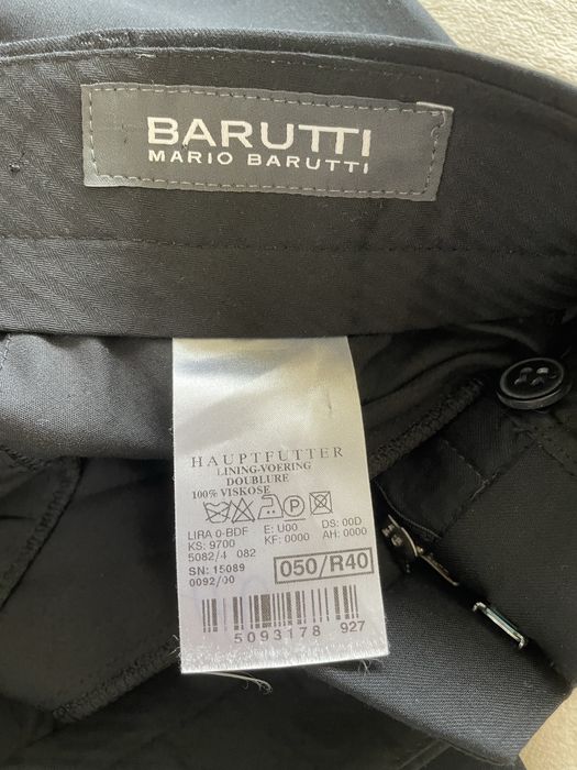 Классический костюм Mario Barutti. Размер 50.