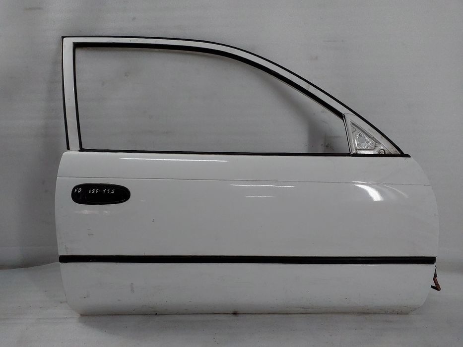 Porta frente direita TOYOTA Corolla Compact (_E10_)