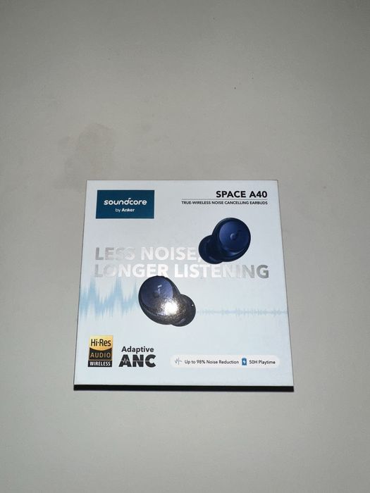 Granatowe Słuchawki Soundcore Space A40 – ANC, bardzo dobry stan