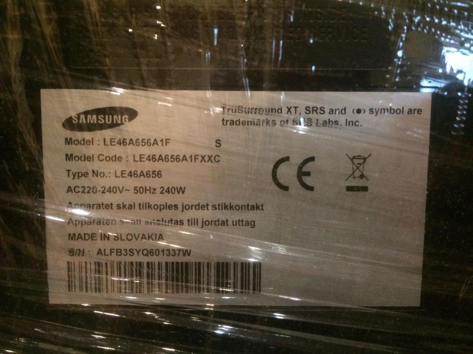 LCD Samsung 45' + Suporte de Parede