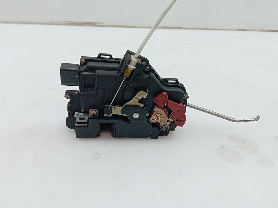 Fechadura / fecho porta frente direito AUDI A4 (8E2, B6)