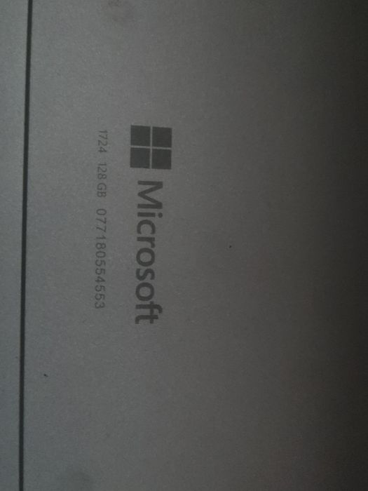 Tablet komputer Surface Pro 4