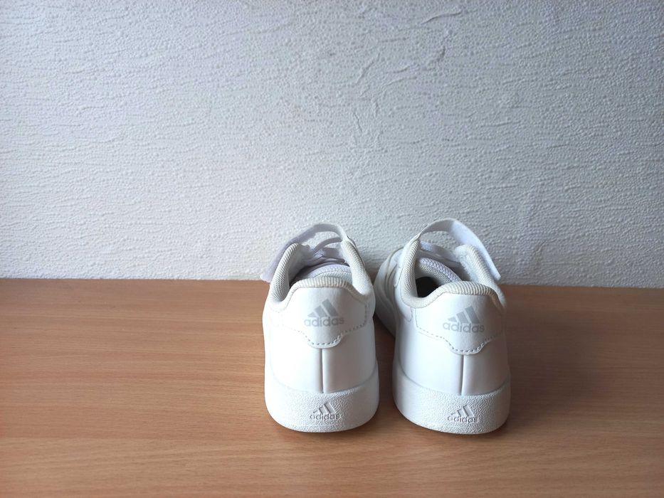 Кросівки Adidas 30 р. устілка 19 см.