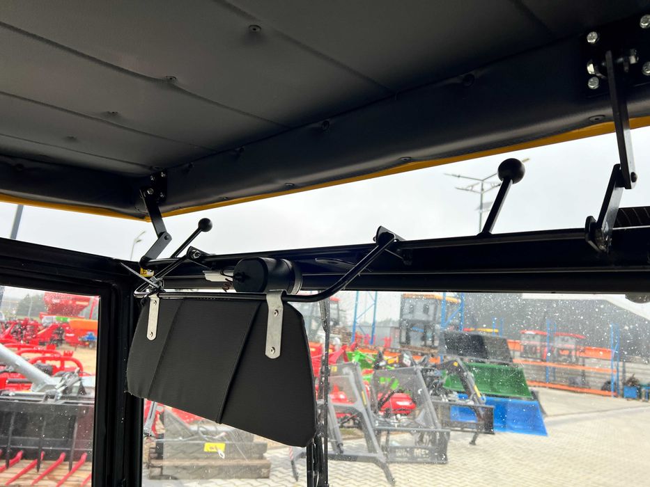 Kabina Ursus C360 C-360 C-330 C330 T-25 z błotnikami NAGLAK ---RATY---