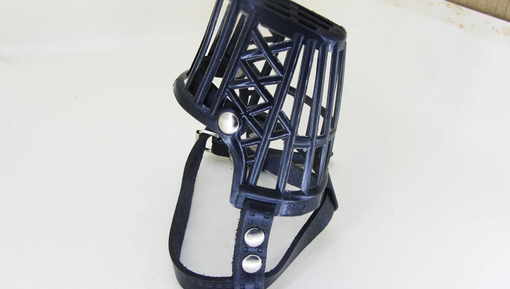 намордник на невеличкого песика, до 10-12 кг, недорогий намордник