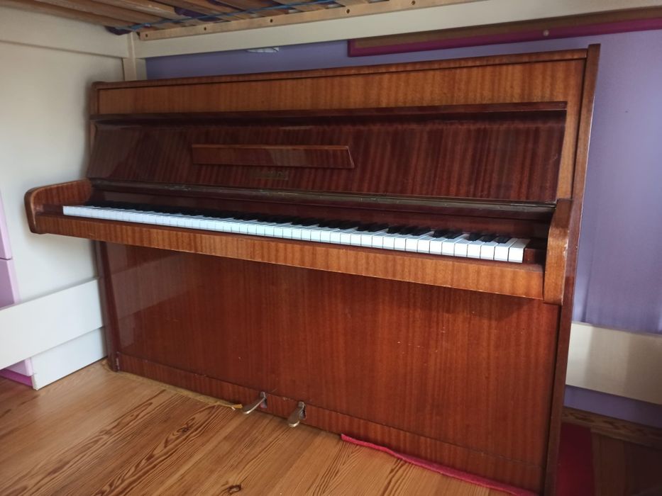 Pianino Legnica świetne do nauki gry