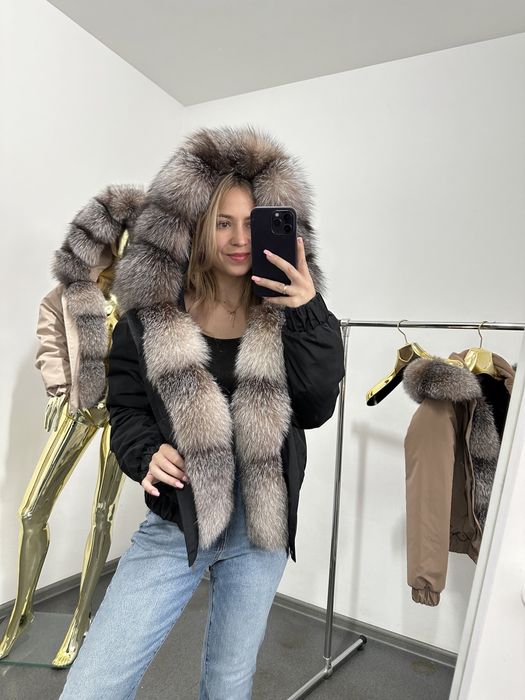 Зимовий бомбер  з хутром блюфрост