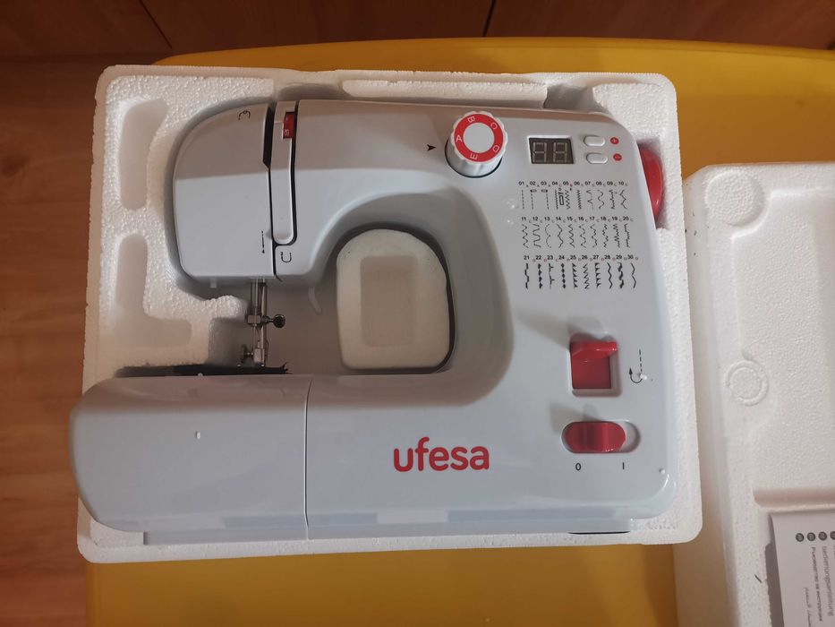 Nowa Maszyna do szycia Ufesa SW3003 Performance 30 ściegów LCD