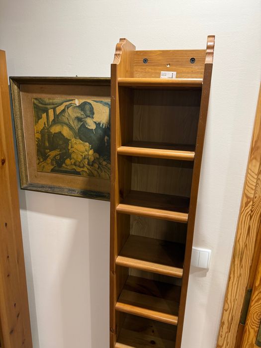 Sprzedam komplet 2 wąskich regałów IKEA LEKSVIK.
