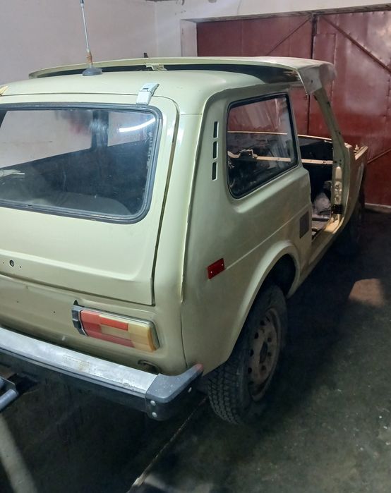 Продам Ниву 21021