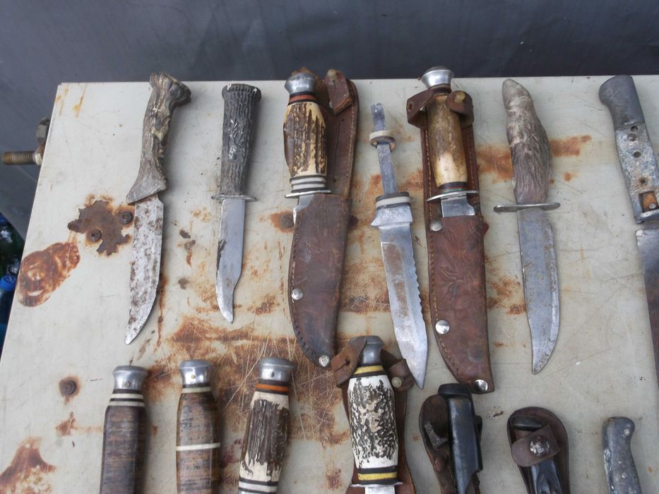 finki harcerskie i kordziki z epoki prlu