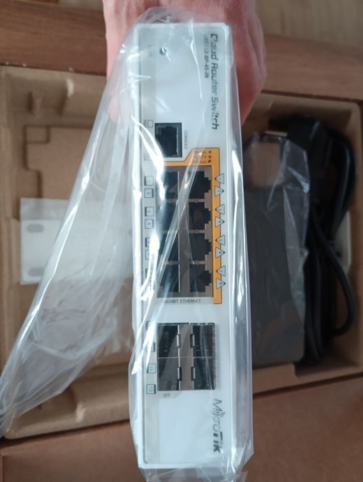Mikrotik CRS112-8P-4S-IN PoE switch zarządzalny