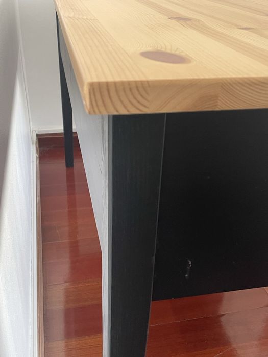Secretaria IKEA de madeira