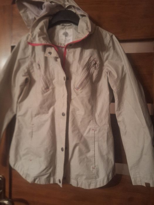 Kurtka damska z kapturem Carry Casual stan idealny.