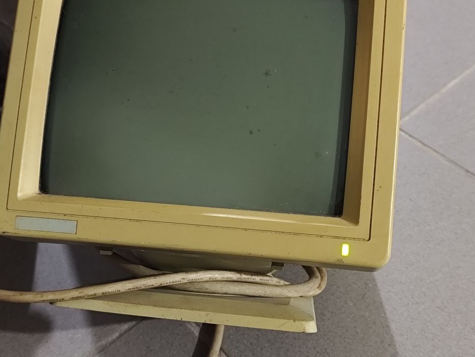 Monitor 9 polegadas b&w svga mv-0901