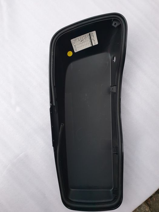 pokrywa kufra prawa OE Harley Touring, Electra, Road , Street do 2023