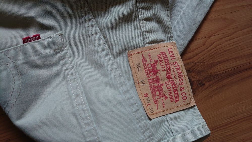 Levi's spodnie męskie 30/30 proste 582 jasny kolor beż szersza nogawka