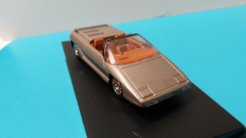 Lamborghini Athom Bertone (1980) - Miniatura da Leo Models à escala 1/43
