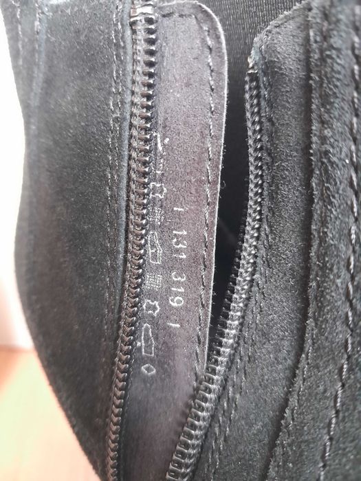 botki krótkie na koturnie 39 /40 czarne  zamszowe skóra naturalna