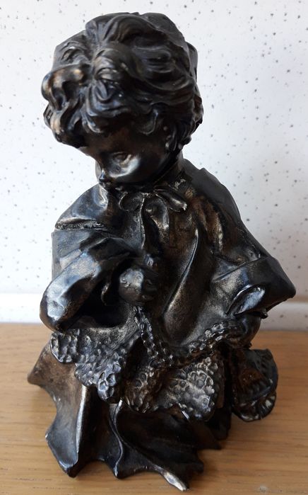 Mini estatueta pintada à mão